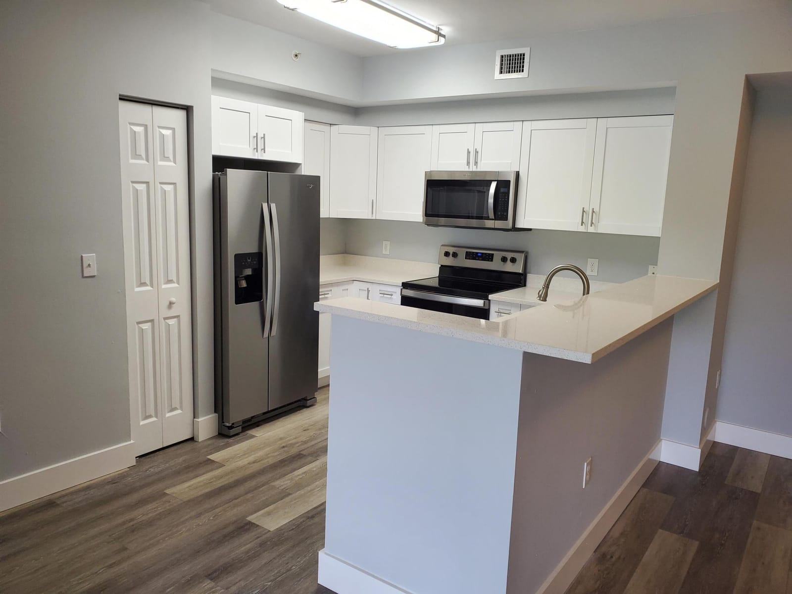 8070 N NOB HILL Road 106, Tamarac, FL 33321 photo 2