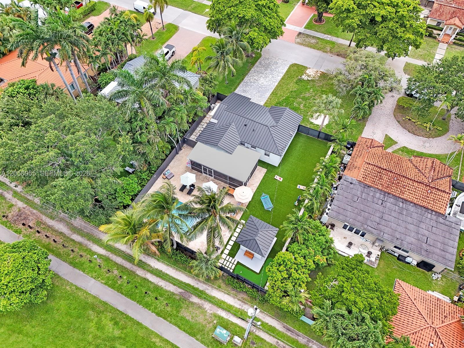 430 Forrest Drive, Miami Springs, FL 33166 photo 27