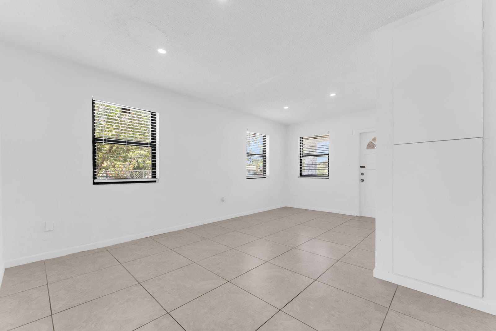 1712 NE 50TH Court — photo 10