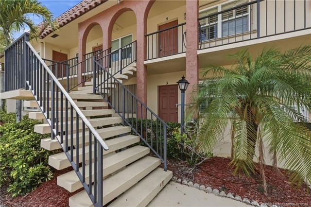 2600 S Kanner Highway G9, sold in De La Bahia Condo, Stuart, FL