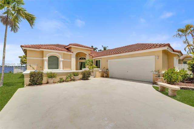 2339 NW 195th Avenue 2339, Pembroke Pines, FL 33029