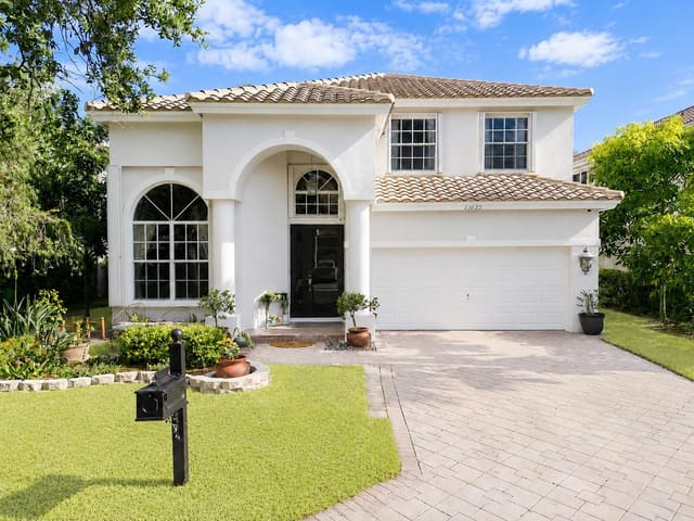 11622 NW 13TH Manor, sold in Lakeview Drive Subdivision, Coral Springs, FL