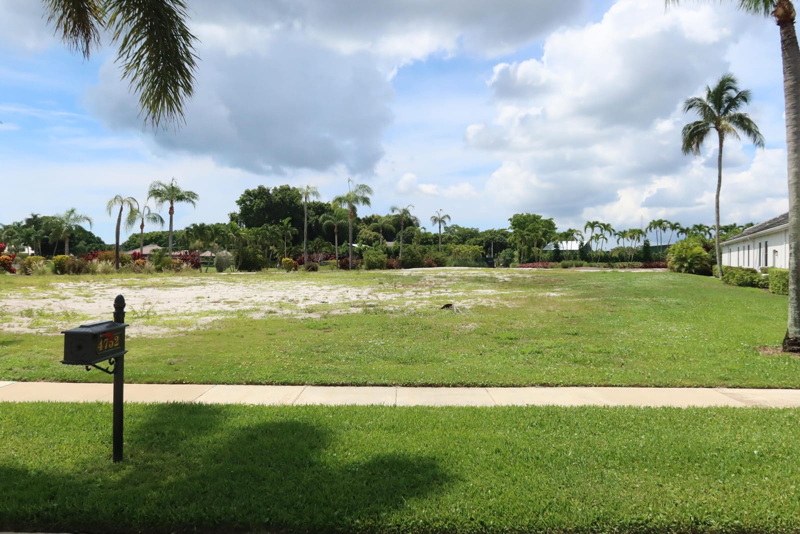4752 BOCAIRE Boulevard — photo 3