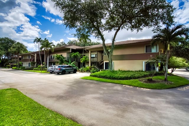 9533 NW 2ND Place 2-L, sold in ZIP 33071, Coral Springs, FL