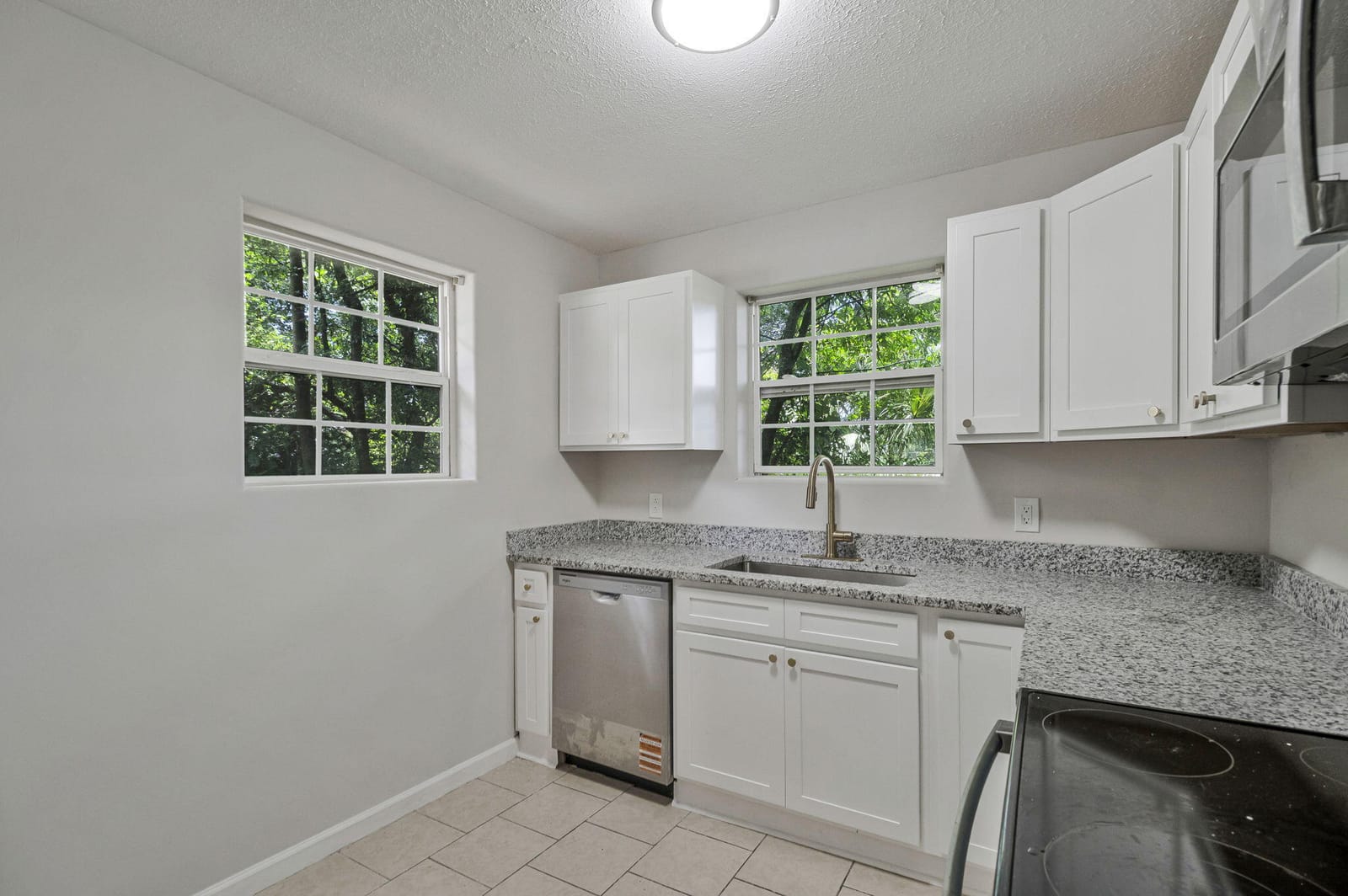 3031 W Jackson Street — photo 3