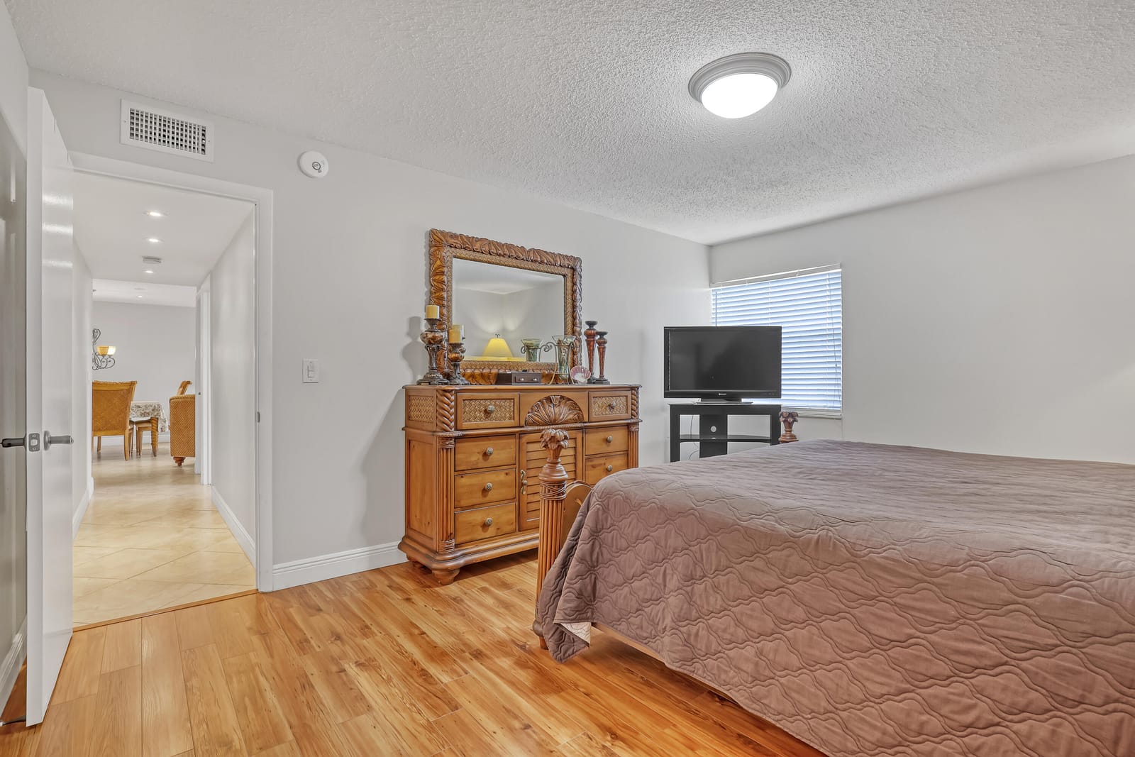 504 Davis Road 96 — photo 4
