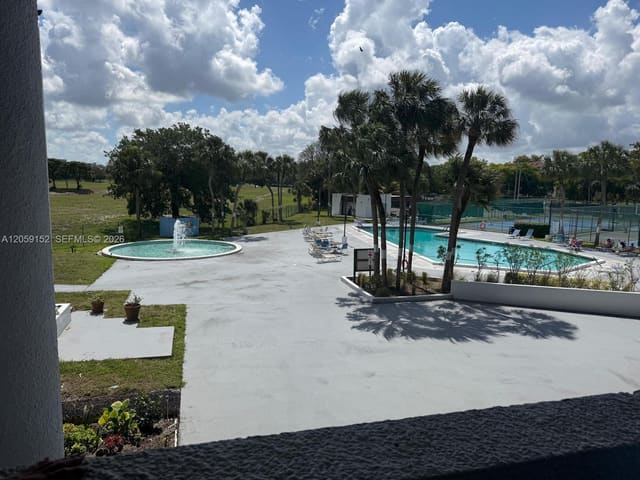 3821 Environ Boulevard 407, Lauderhill, FL 33319