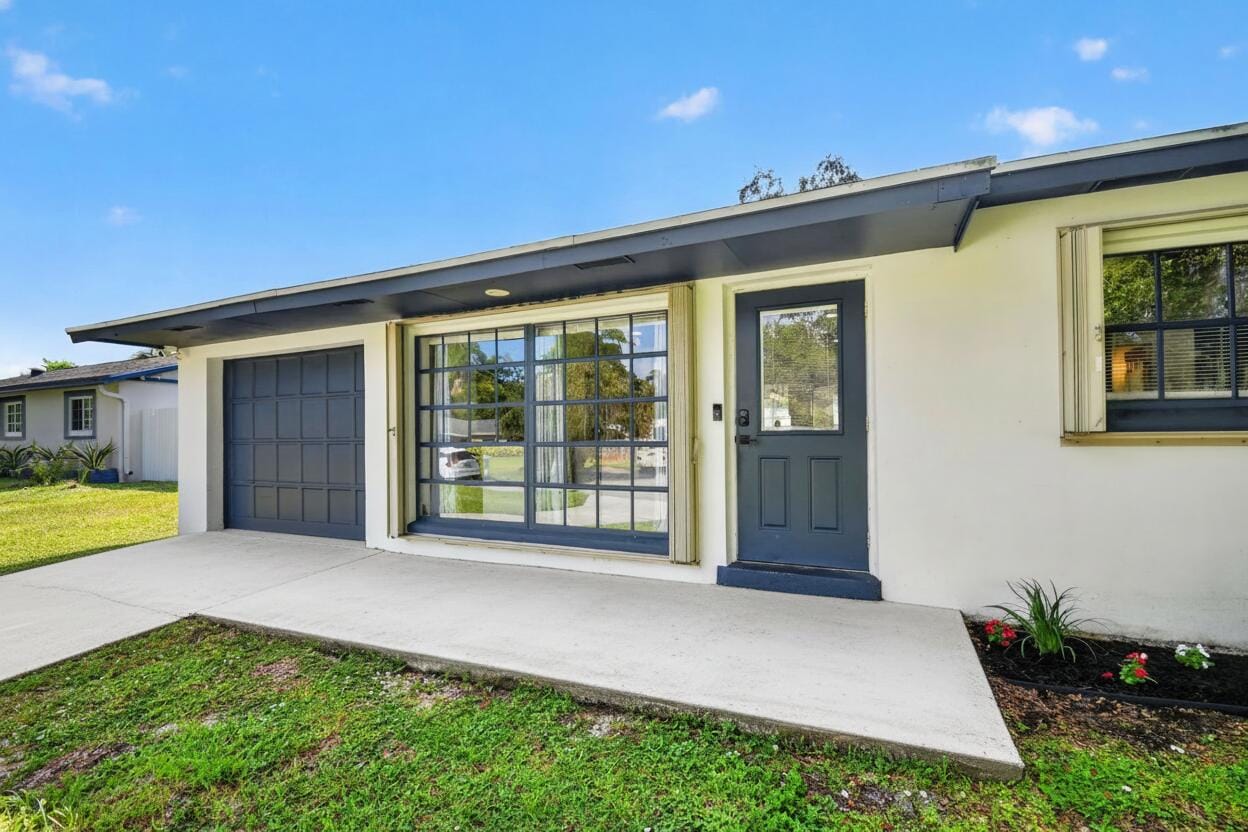 432 W Shadyside Circle, West Palm Beach, FL 33415 photo 2