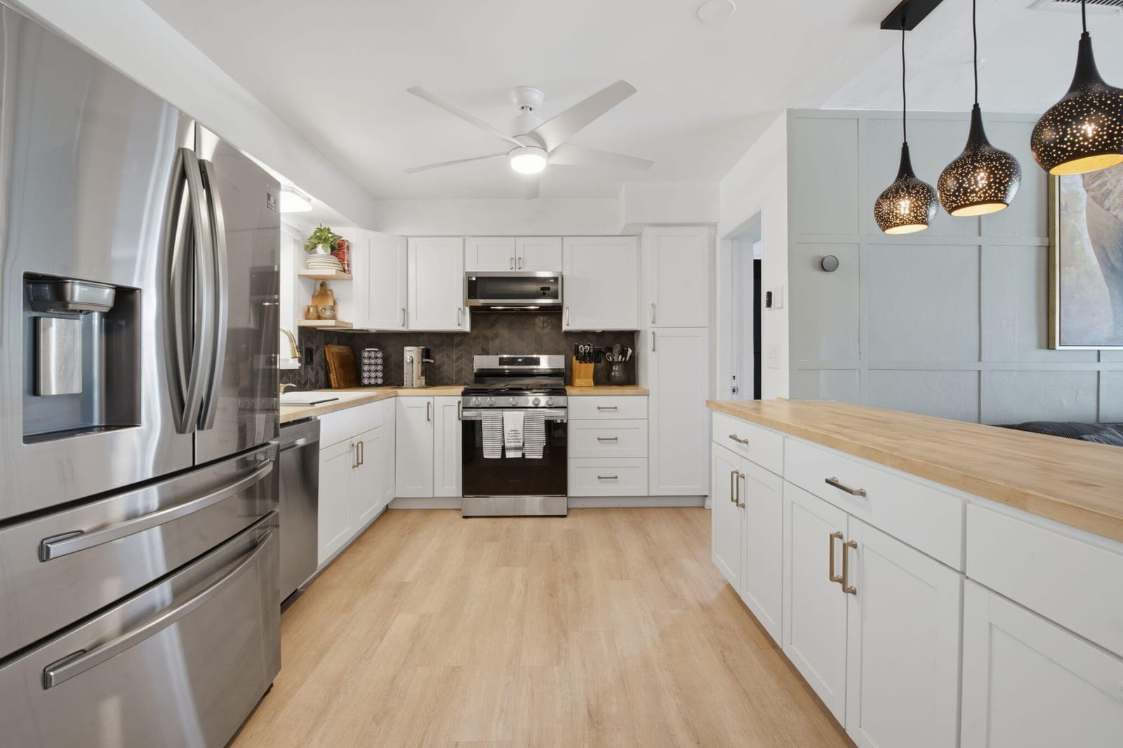 2100 N 14th Terrace — photo 11