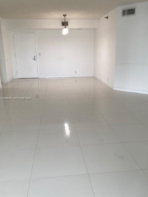3400 NE 192nd Street 1910 — photo 2