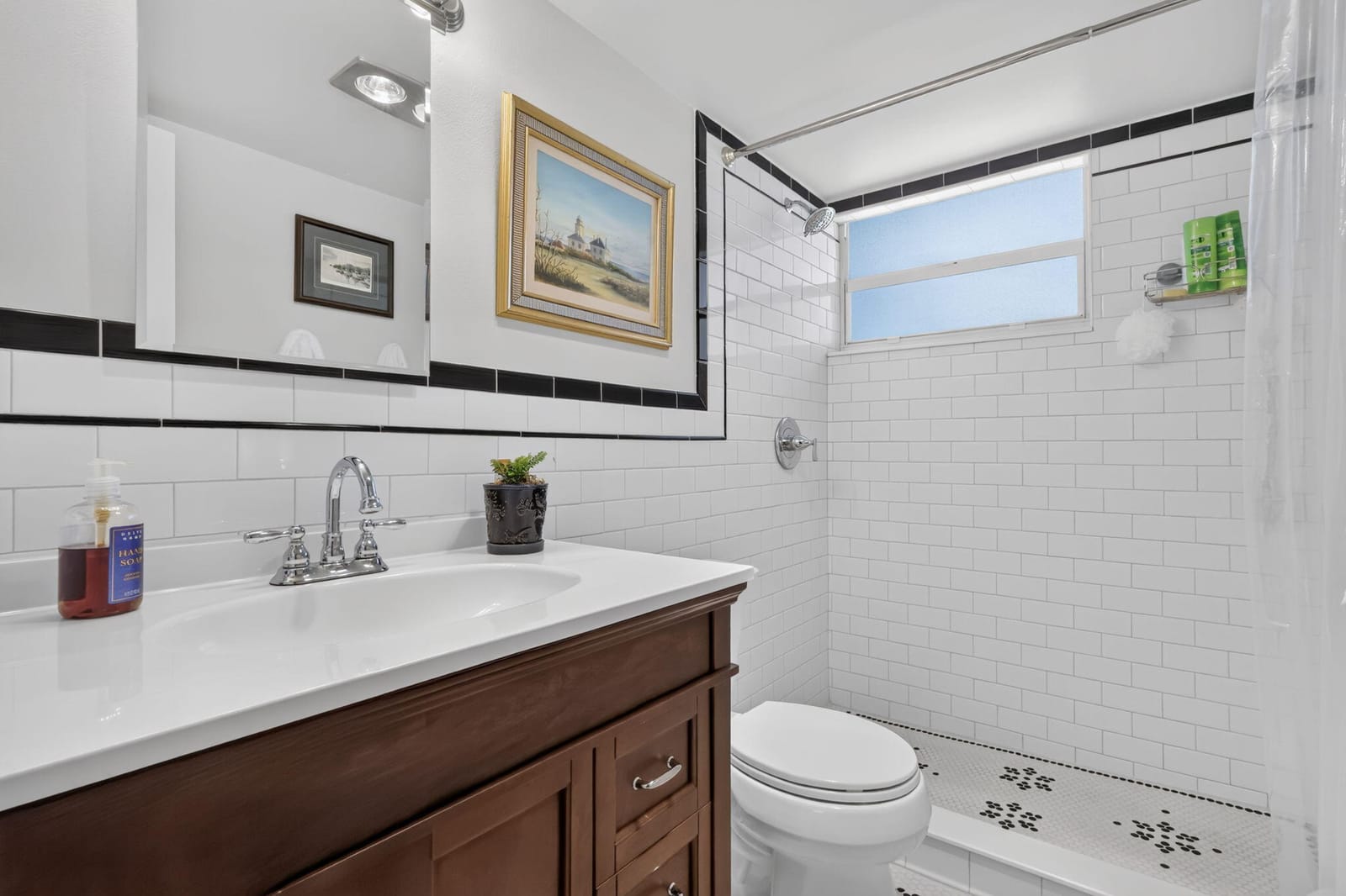 709 Lori Drive 211 — photo 8