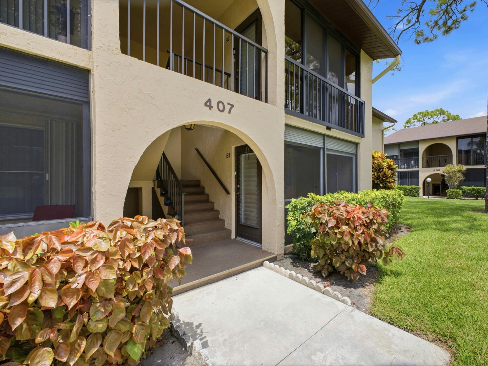 407 PINE GLEN Lane B-1, Greenacres, FL 33463 photo 2