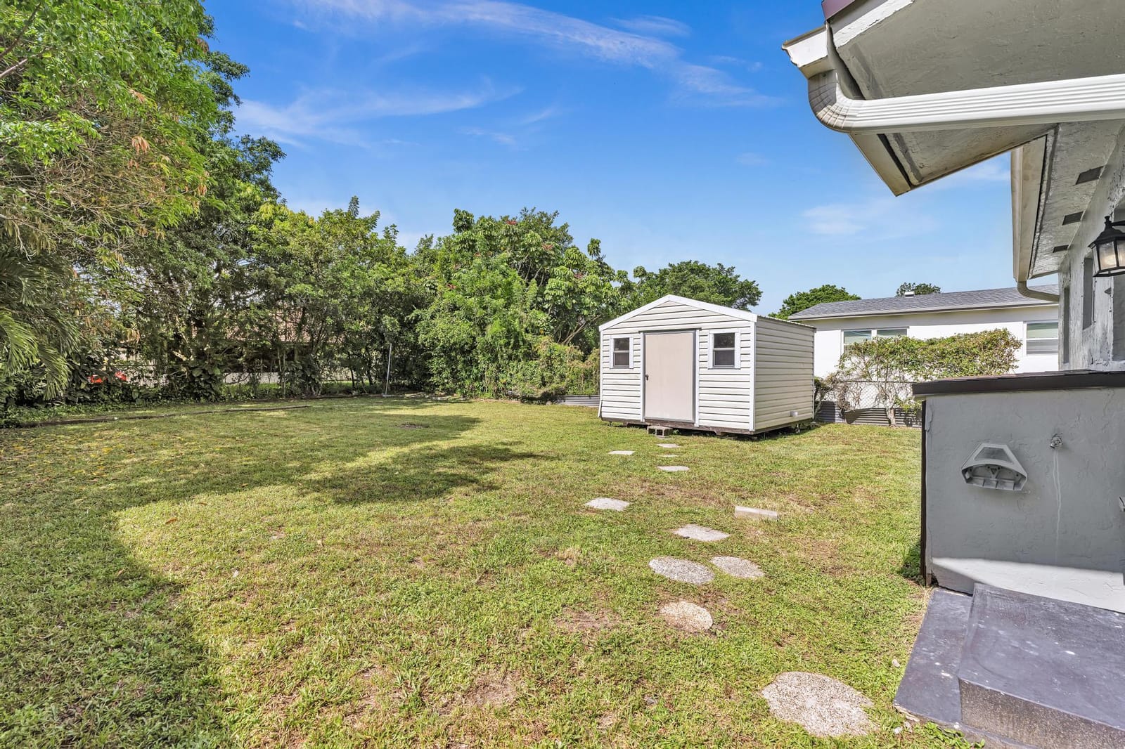 5026 SW 21st Street SW, West Park, FL 33023 photo 20