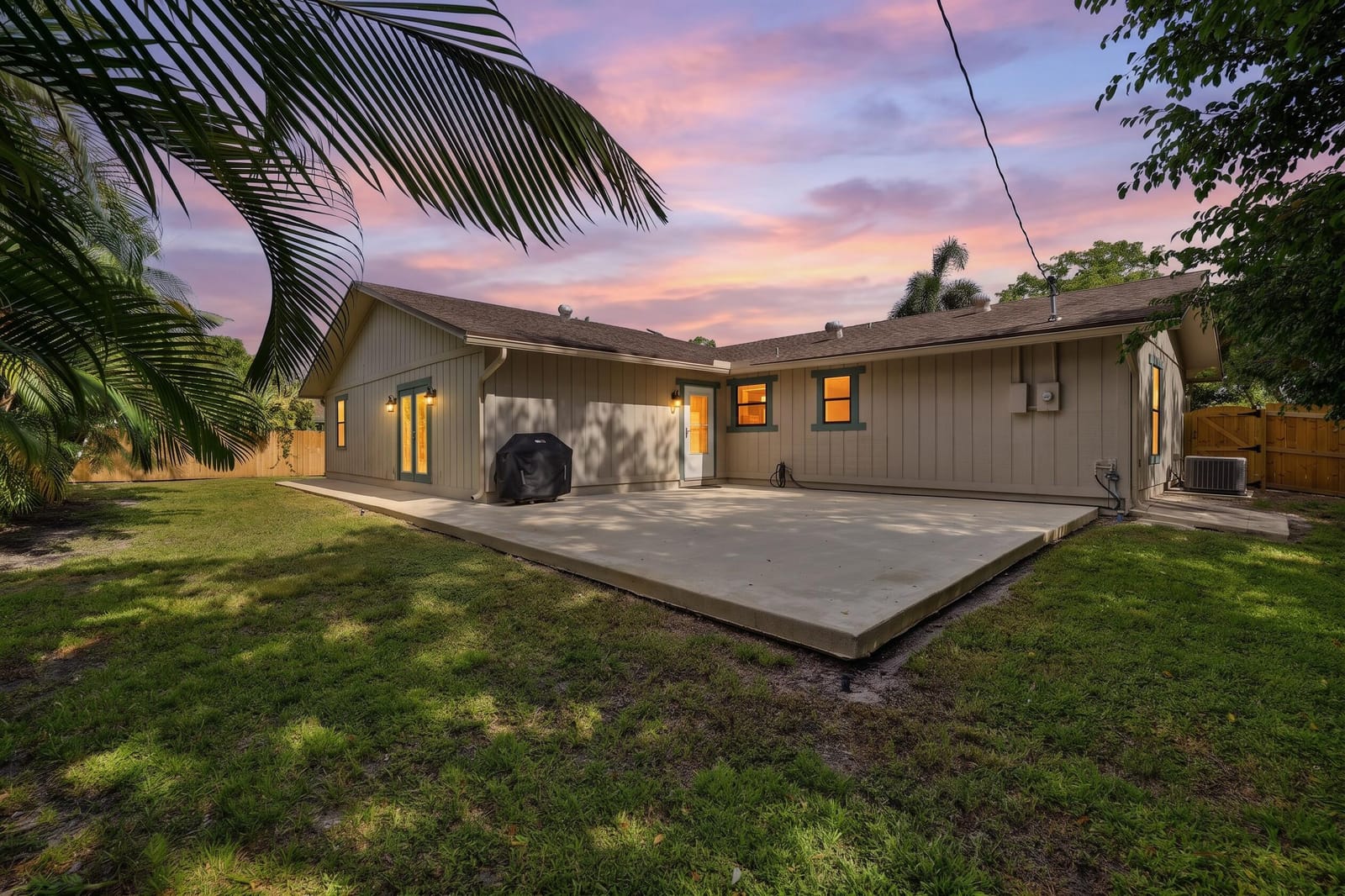5196 Greenwood Drive — photo 2