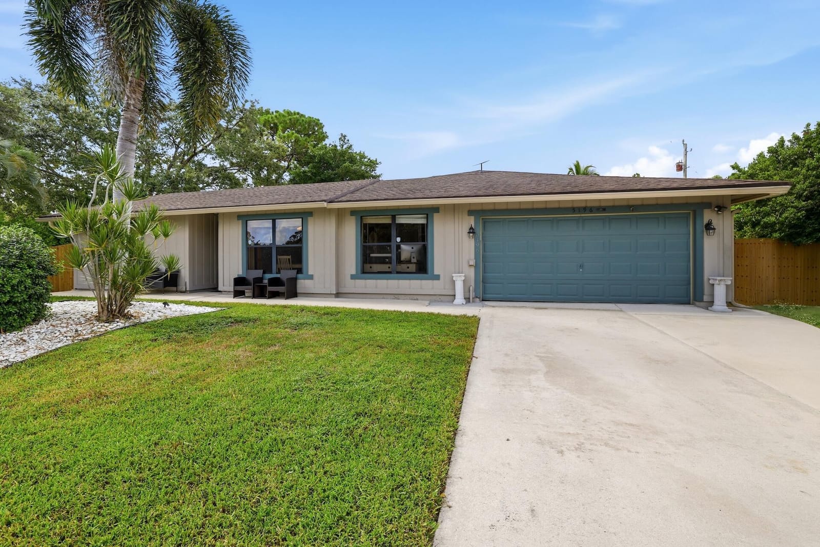5196 Greenwood Drive — photo 3
