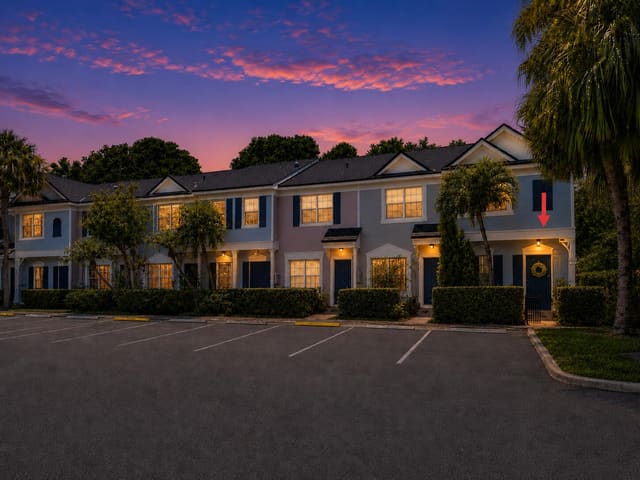 3373 CONFETTI Lane 77-8, sold in Infante Plat, Margate, FL