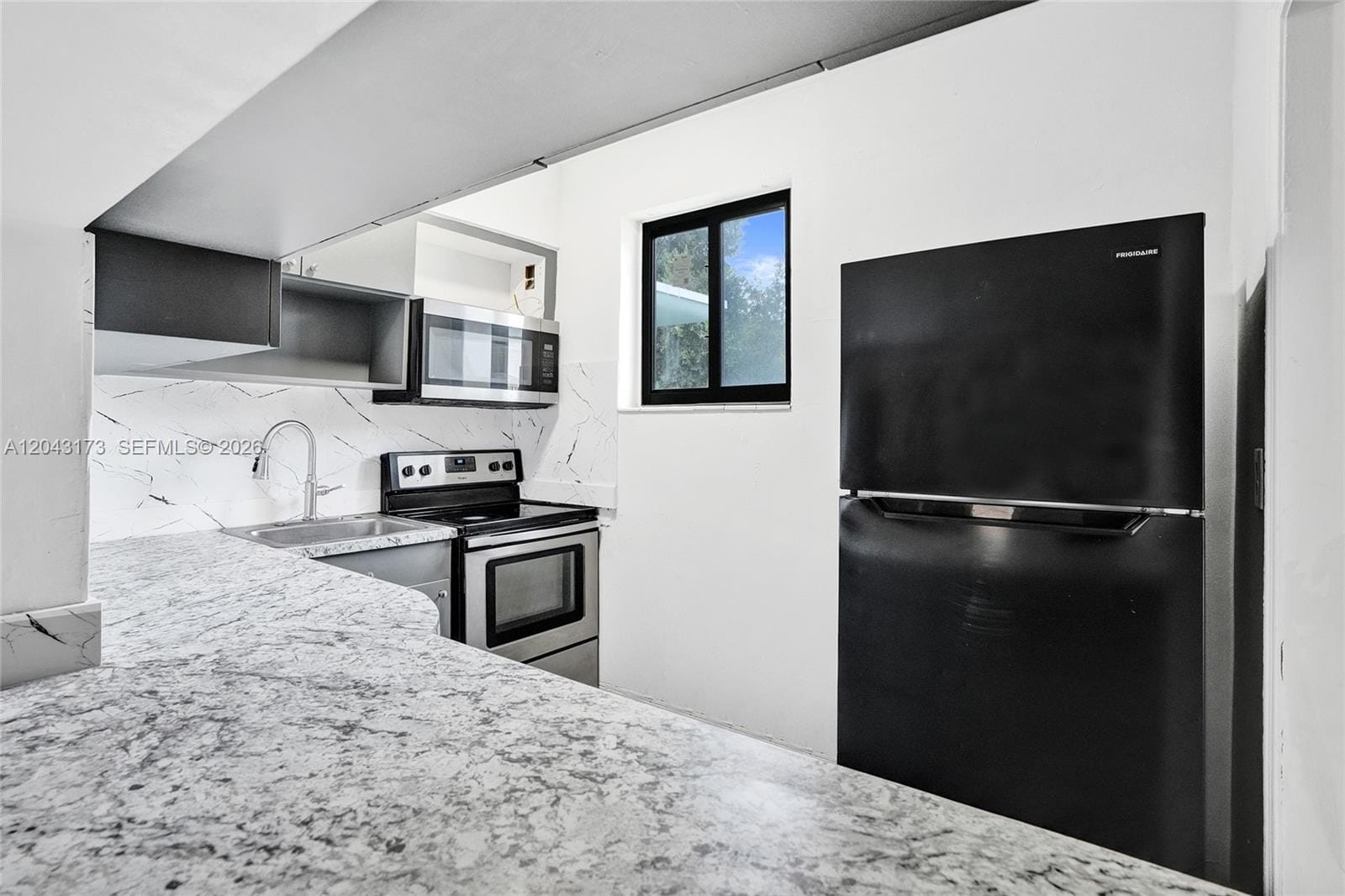 1400 NE 148th Street, Miami, FL 33161 photo 2