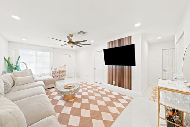 8026 SW 20TH Court, Davie, FL 33324