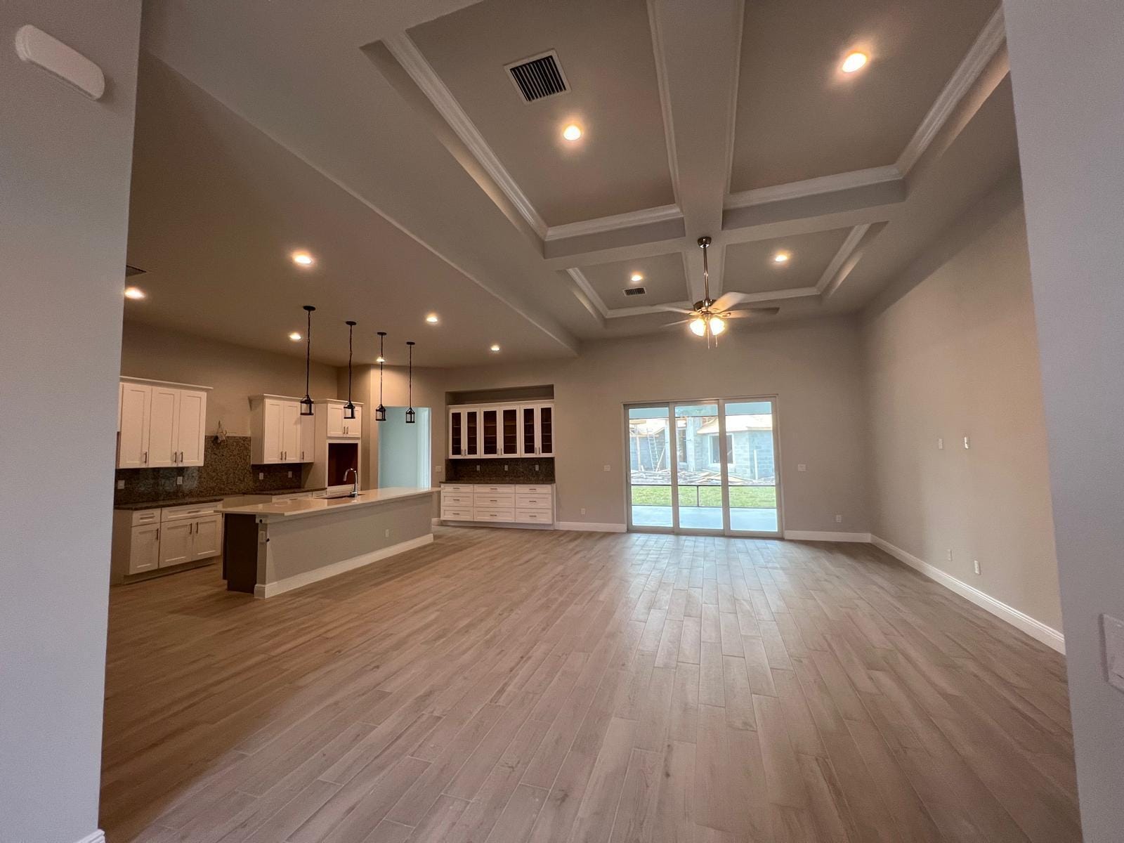 5231 NW Iredell Street — photo 4