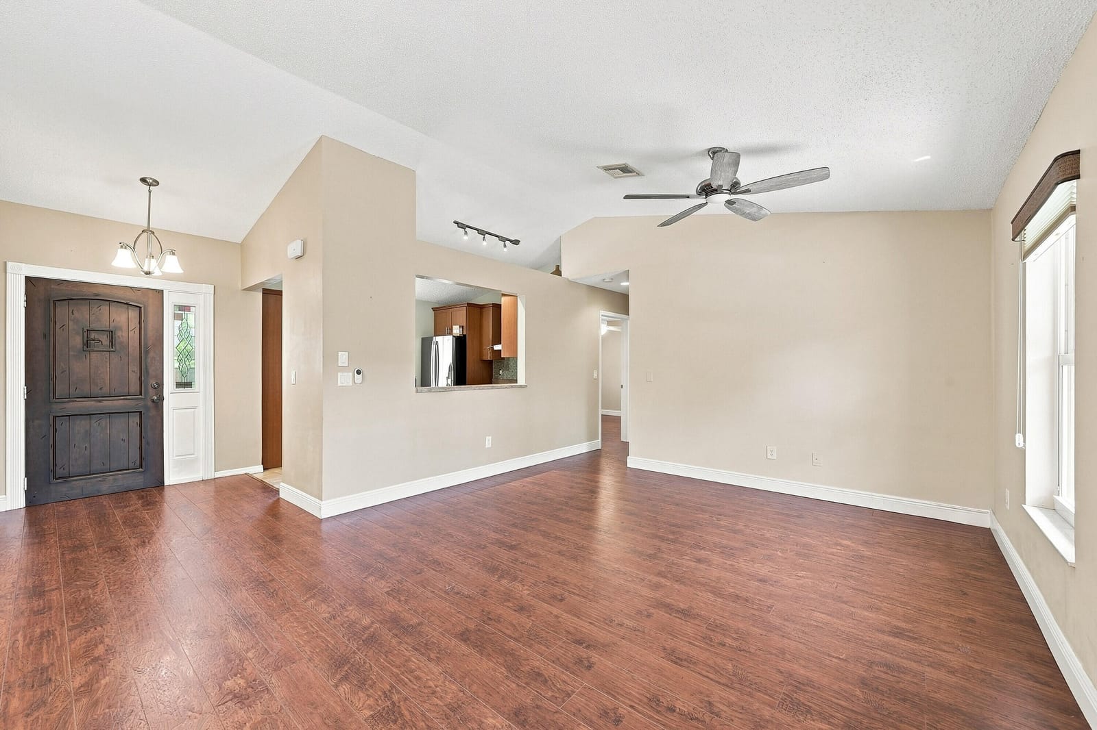 720 NW 42nd Way — photo 4
