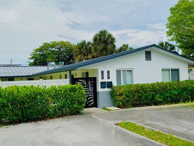 105-107 NE 30th Court 105, Wilton Manors, FL 33334
