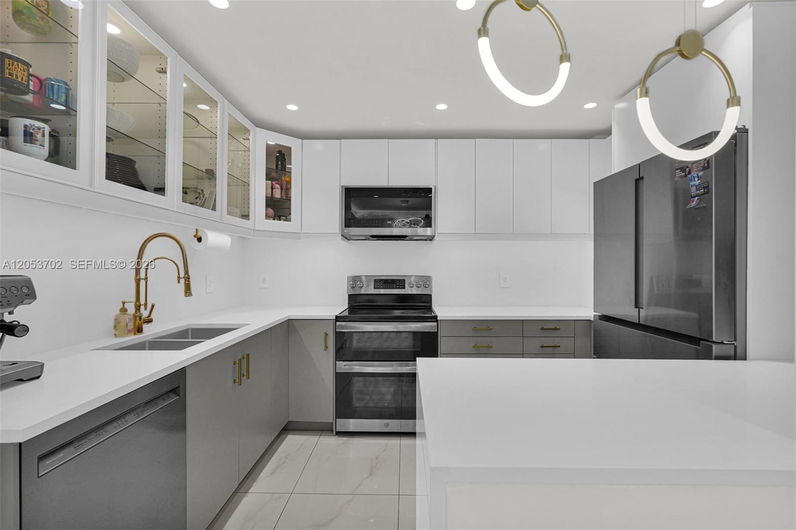 9721 E Bay Harbor Drive 6D — photo 8
