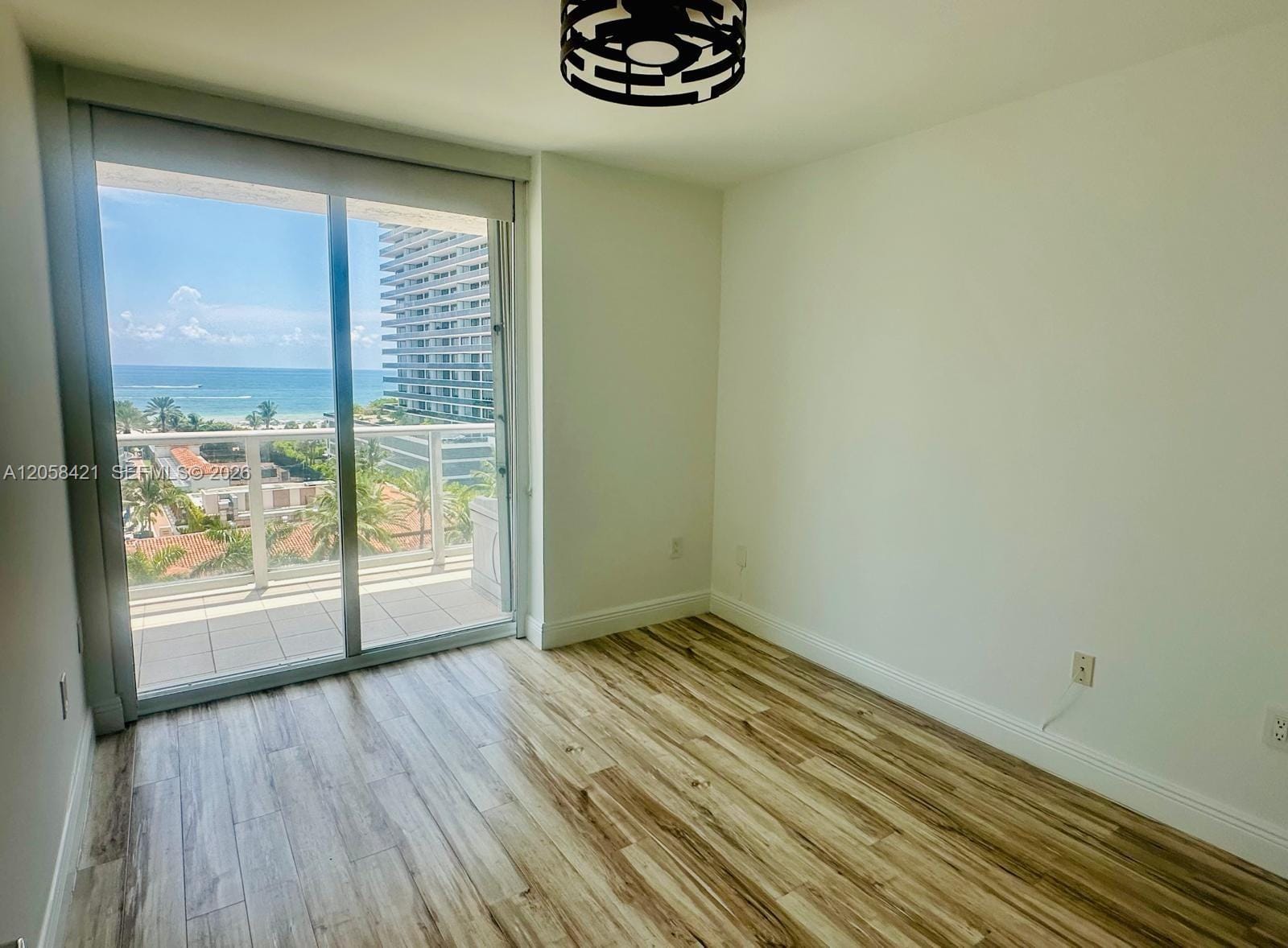 5900 Collins Avenue 1202 — photo 11