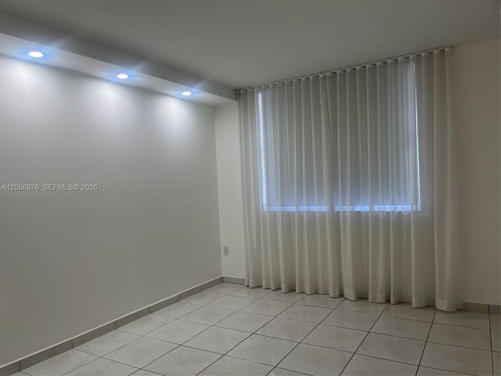 300 Bayview Drive 207, Sunny Isles Beach, FL 33160 photo 16