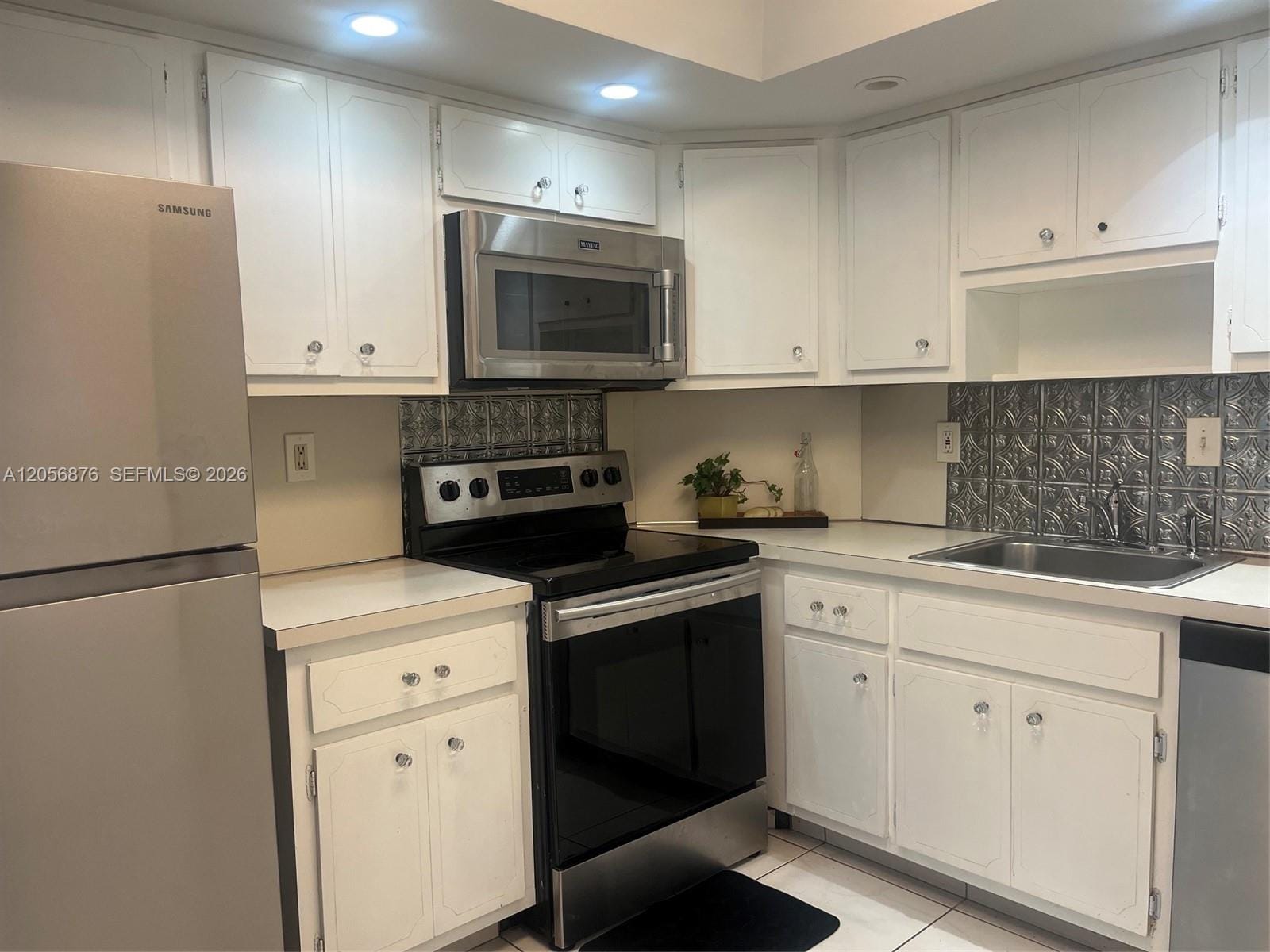 300 Bayview Drive 207 — photo 9