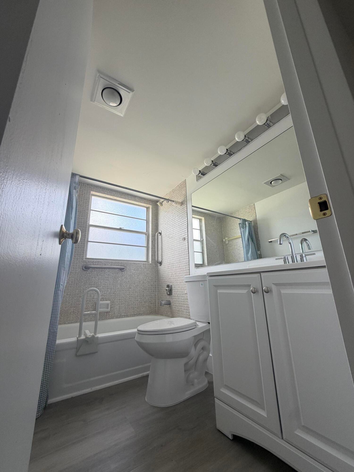 266 Brighton G — photo 9