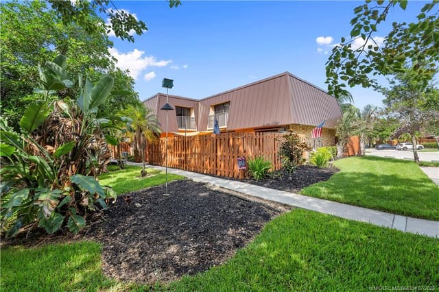 6145 SE Windsong Lane, sold in ZIP 34997, Stuart, FL