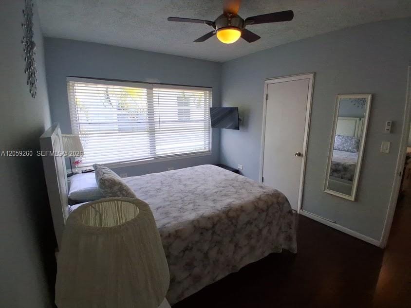 1555 Pennsylvania Avenue 203 — photo 10