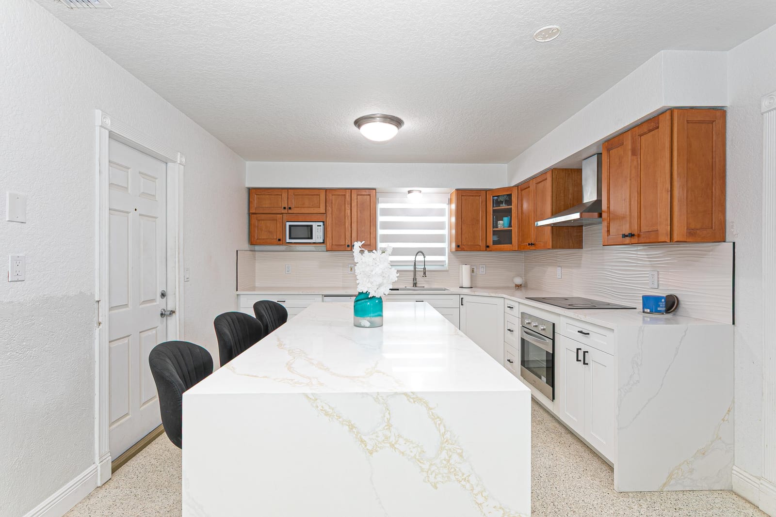 2395 Edgewater Drive — photo 11