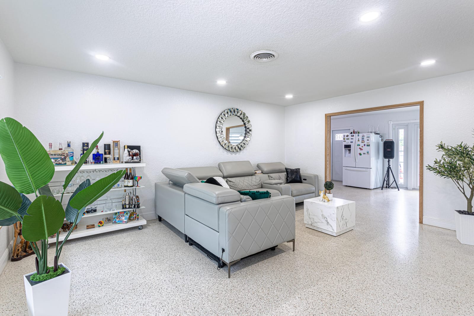 2395 Edgewater Drive — photo 7