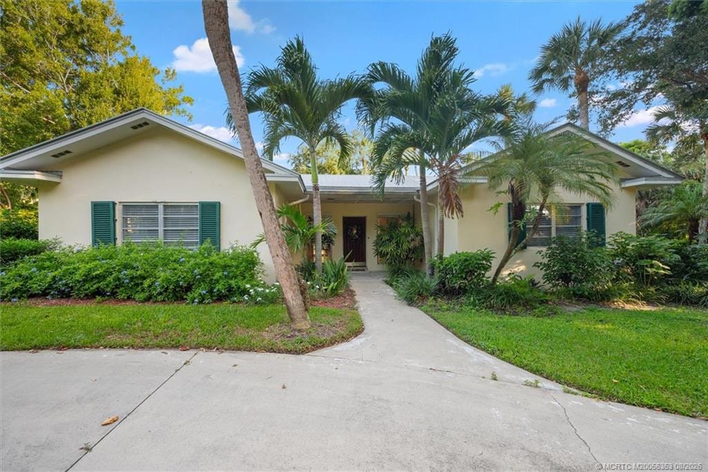 2 bedroom home for sale at 24/22 Via Lucindia, Sewalls Point, FL 34996 — $1,475,000