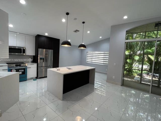 1970 NW 178th Terrace 1, Pembroke Pines, FL 33029