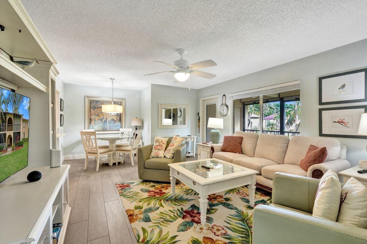 429 Pine Glen Lane C-2 — photo 4