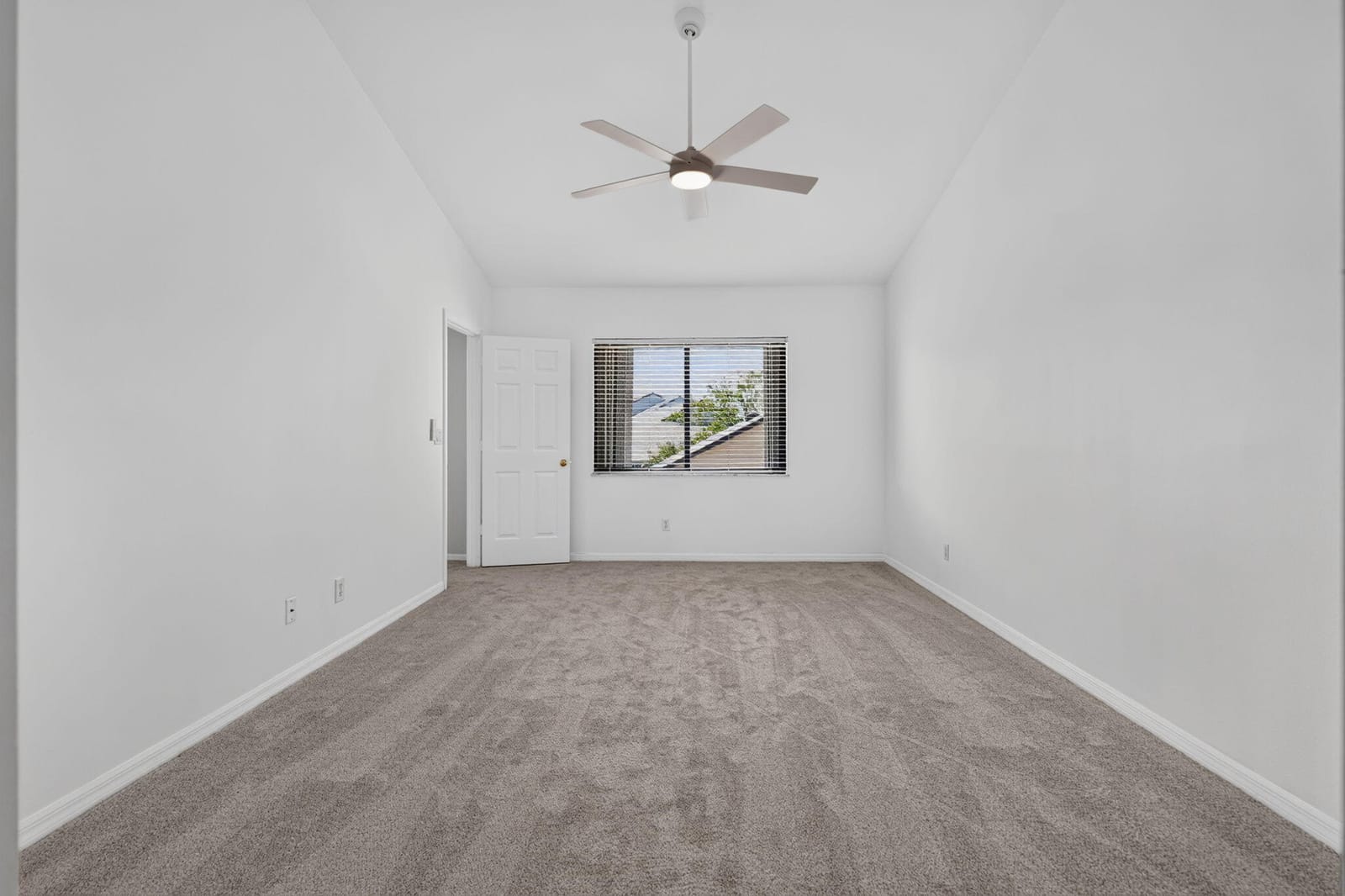 6130 SE Georgetown Place — photo 4