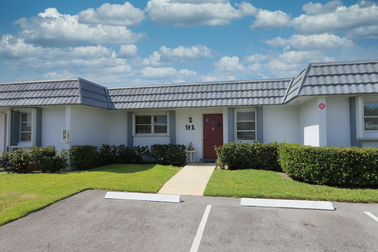 2886 Fernley Drive E 91