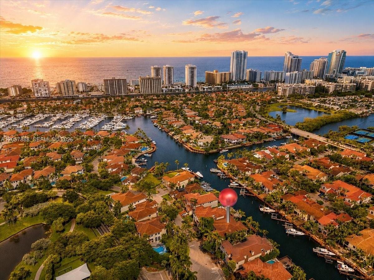 996 Sanibel Drive — photo 3