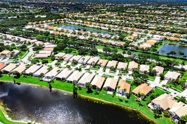 6916 Southport Drive, sold in Aberdeen 13, Boynton Beach, FL
