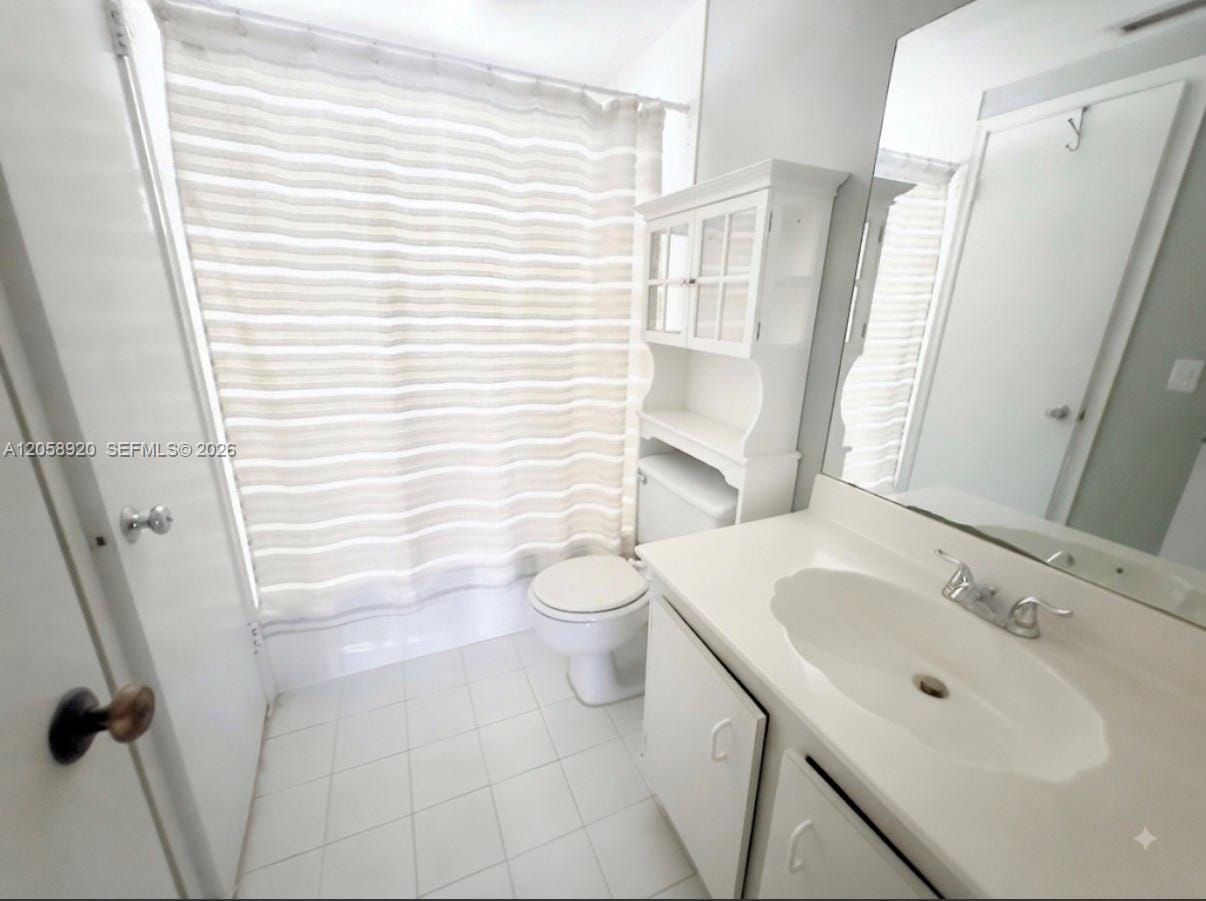 7720 Camino Real 107 — photo 3