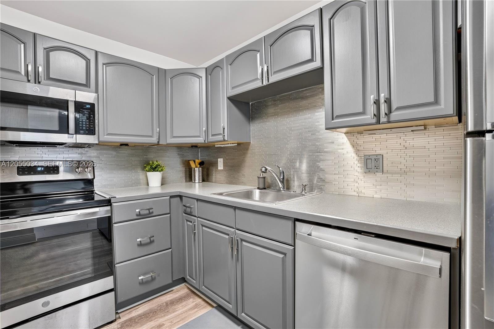 900 Saint Charles Place 621 — photo 7