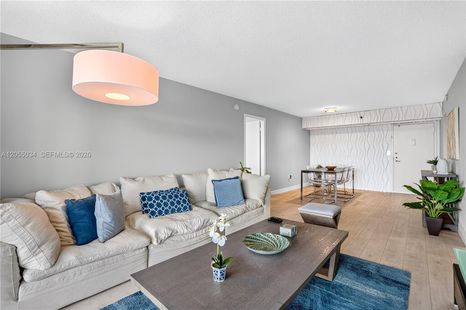 900 Saint Charles Place 621 — photo 2