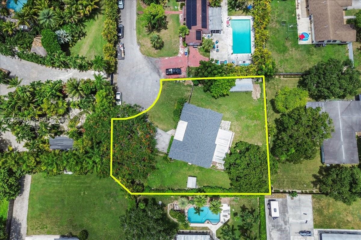 27305 SW 162nd Court, Homestead, FL 33031 photo 2