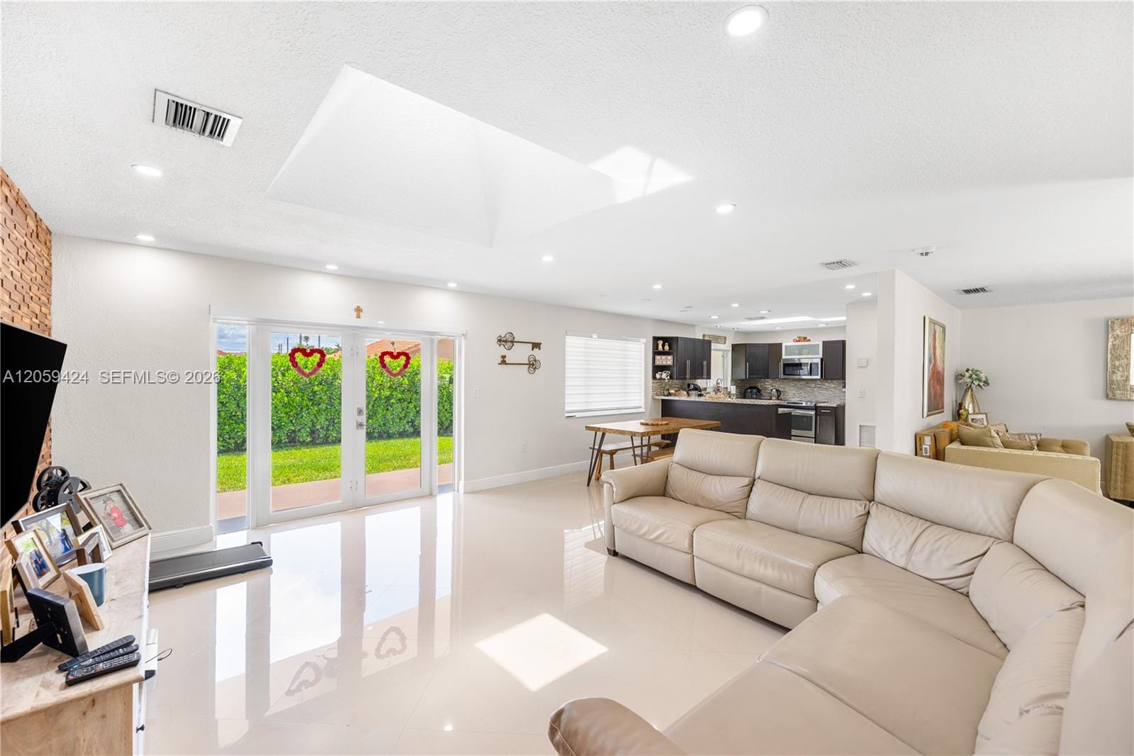 16820 NW 74th Avenue, Hialeah, FL 33015 photo 8