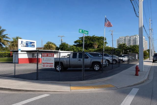 724 N FEDERAL Highway, Boynton Beach, FL