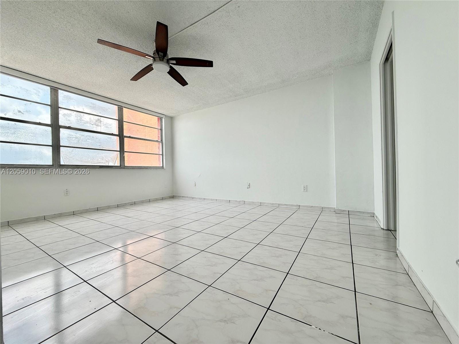 1351 NE Miami Gardens Drive 1215E — photo 11