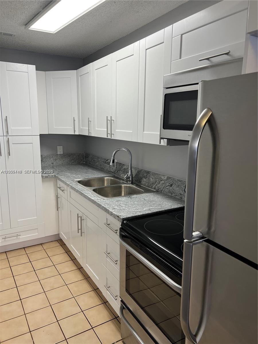 645 W 68th Street 645 — photo 2