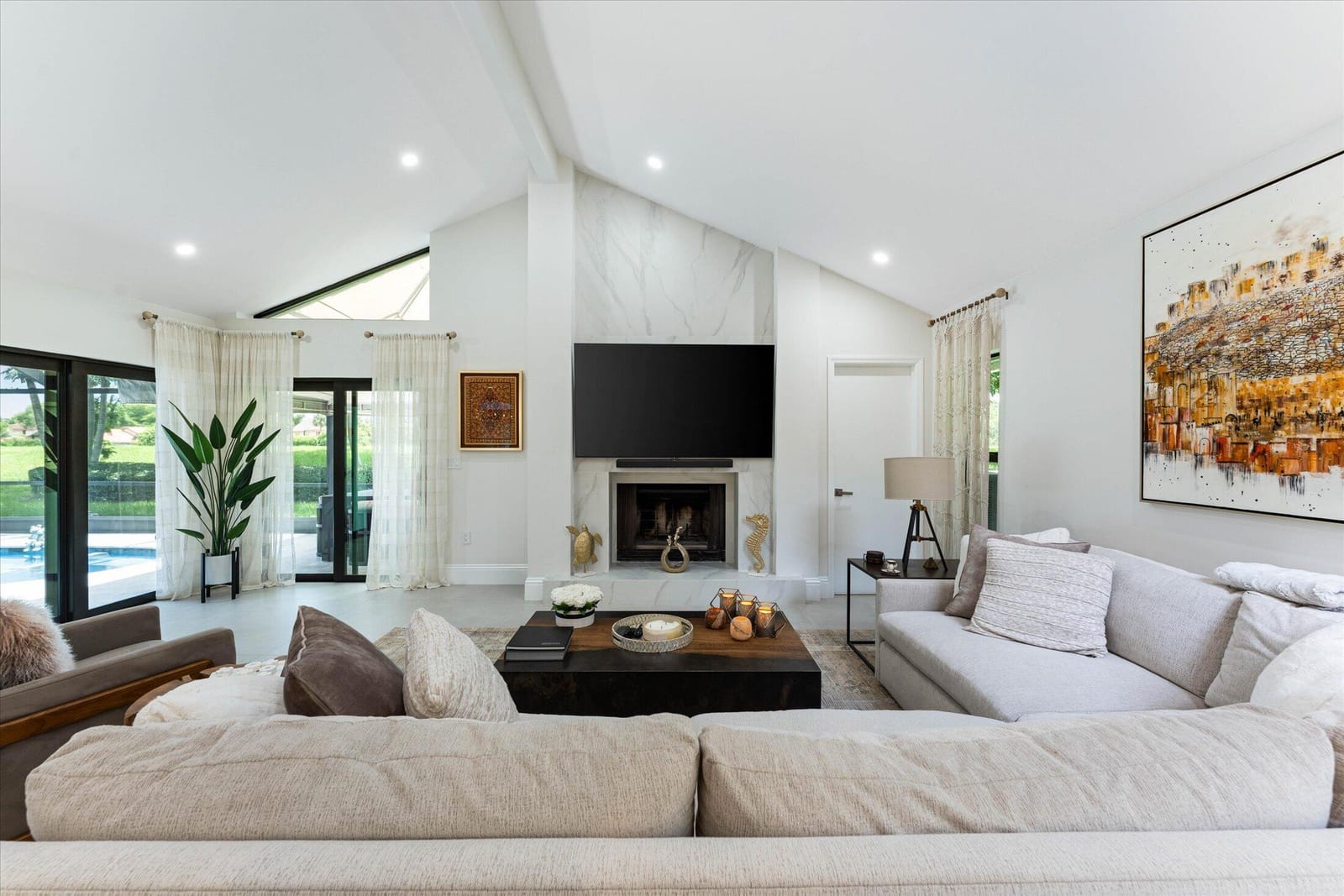 7190 MONTRICO Drive — photo 11